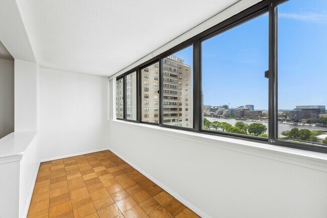 Foto del edificio - 6 Whittier Pl