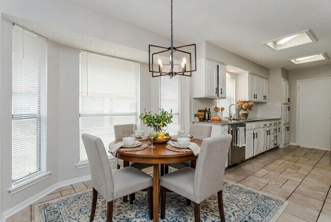 Building Photo - 4 Bedrooms | 2 Bathrooms | 2-Car Garage | Pool | Park-Front Living