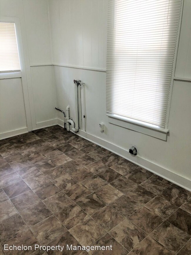 Foto del edificio - 1 br, 1 bath House - 806 Ottawa St