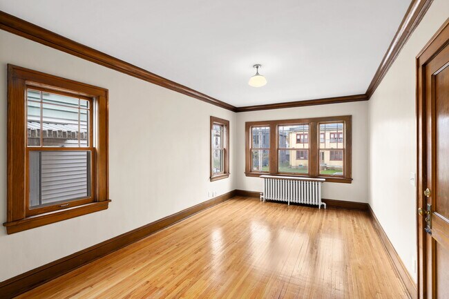 Building Photo - 3840 Grand Ave S