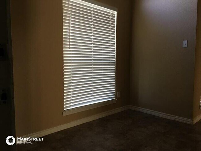 Foto del edificio - 1514 Montreal Ln, Glenn Heights, TX 75154