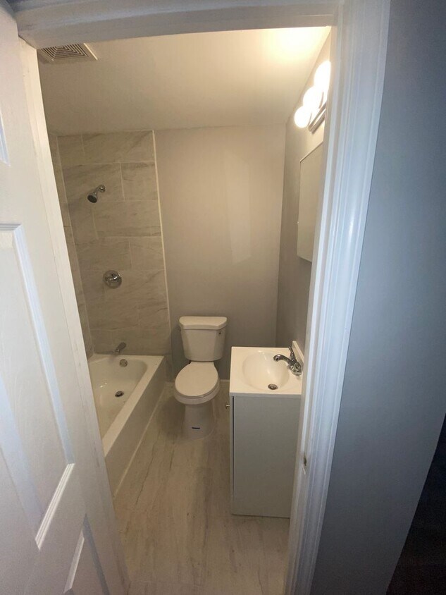 Foto del edificio - Charming 3-Bedroom Home in Memphis – Affor...