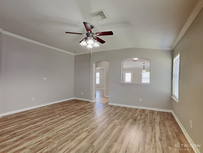 Foto del edificio - 2422 Spring Lily Ct