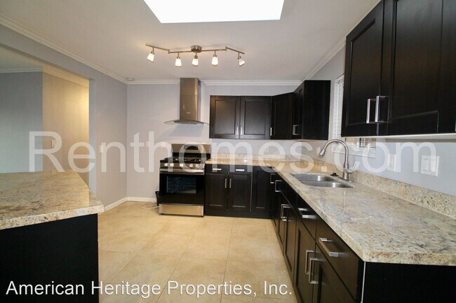 Foto del edificio - 4 br, 2 bath House - 93 E. Paisley Street