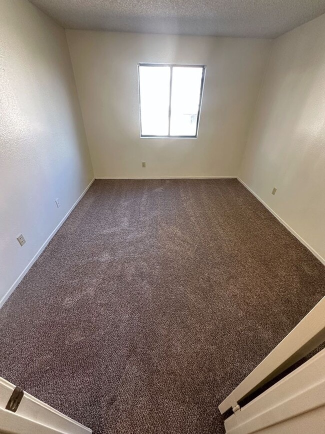 Foto del edificio - CUTE 2ND FLOOR  1 BEDROOM CONDO W/ LOFT