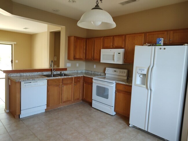 Foto del edificio - ADULT COMMUNITY 45+ - Great Home in Sun Ci...