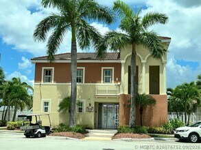 Building Photo - 10805 NW 89th Terrace