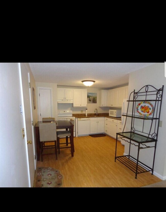 Foto del edificio - 1611 White Cedar Blvd
