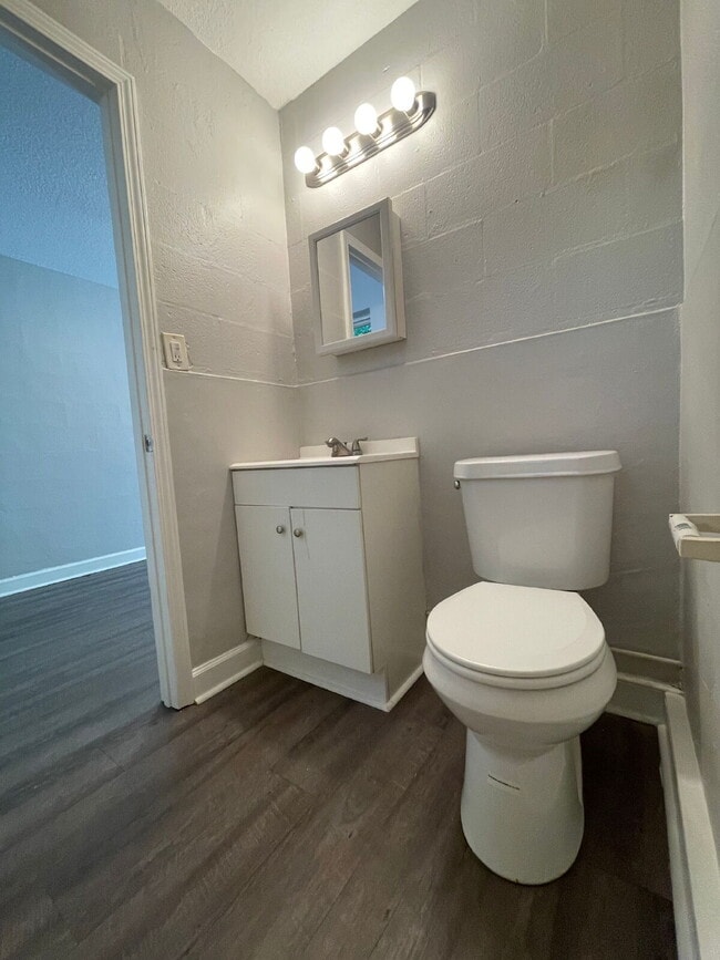 Building Photo - Available now. Upgraded studio!