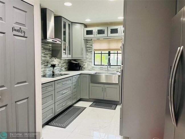 Building Photo - 3011 NW 48th Ave