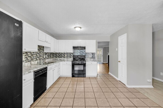 Building Photo - 3061 Majestic Park Ct