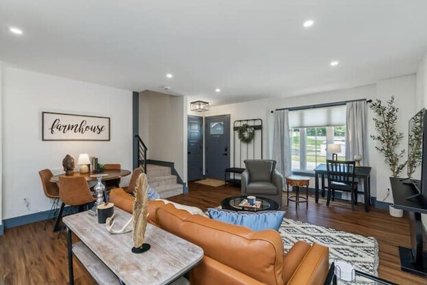 Sala de estar - Elevate Townhomes