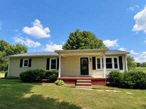 Building Photo - 372 Lafferty Rd