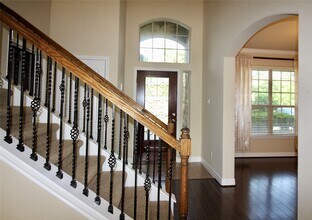 Building Photo - 158 Black Swan Pl