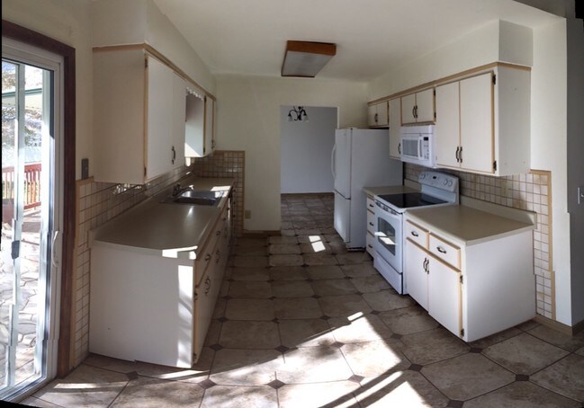 Building Photo - 1655 Ardella Dr
