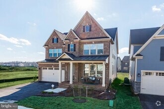Building Photo - 6547 Clubhouse Dr