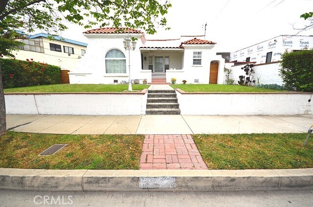 Foto principal - 24672 Woodward Ave