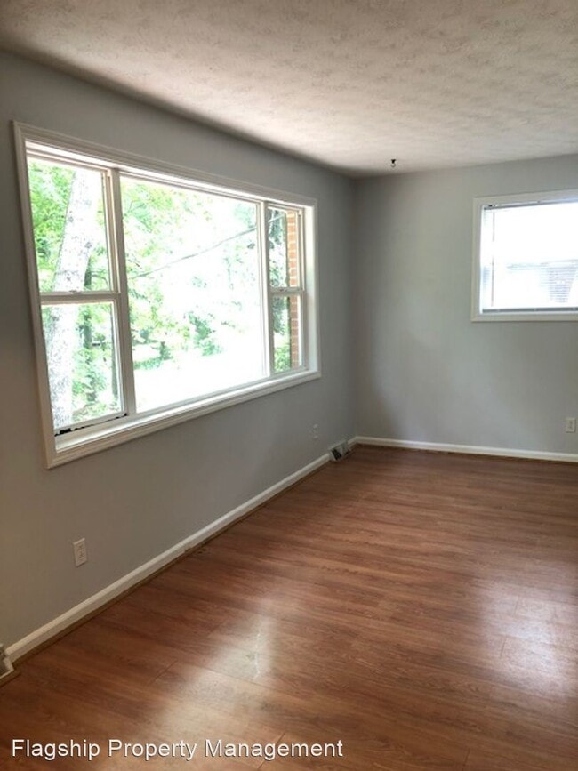 Building Photo - 4 br, 2.5 bath House - 15 Carriage Court
