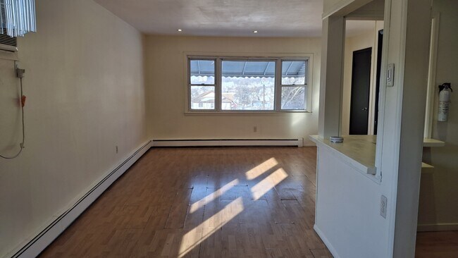 Vista hacia la sala de estar - 3409 Givernaud Ter