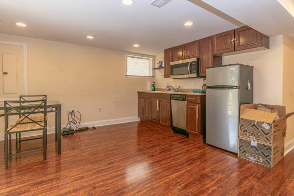 Foto del edificio - 112 14th St SE