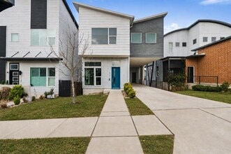 Building Photo - 6124 Florencia Ln