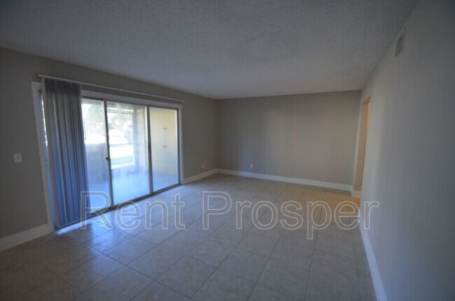Building Photo - 4053 Dijon Dr