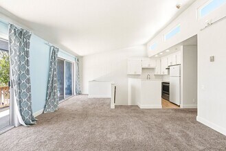 Building Photo - 308A Estrella Ave