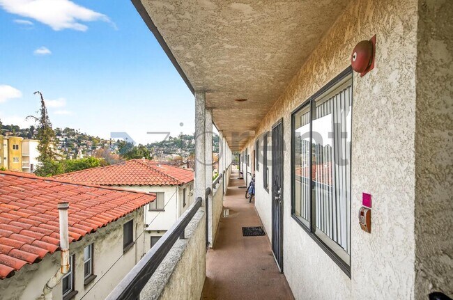 Foto del edificio - 1004 E Garfield Ave