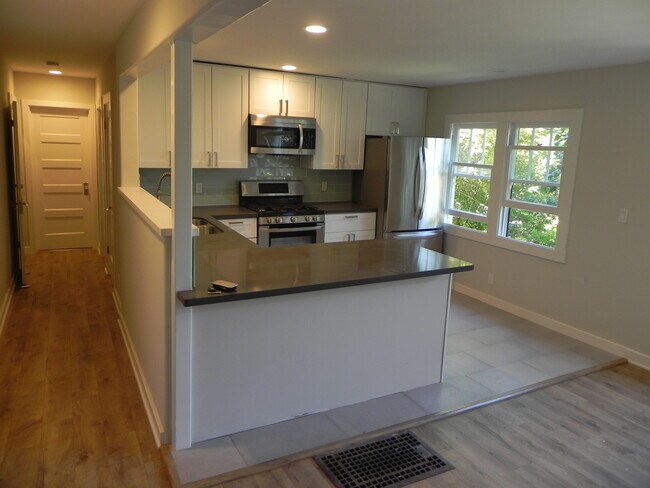 Foto del edificio - 923 Bridgeway
