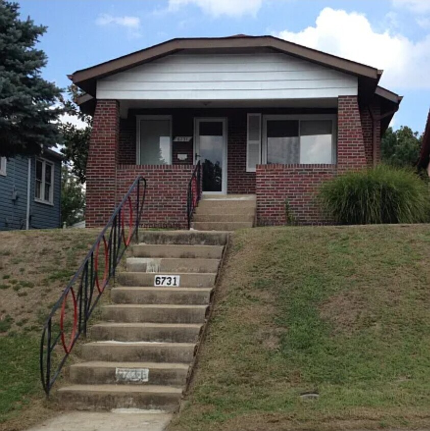 Foto principal - 6731 Lansdowne Ave