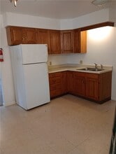 Building Photo - 218 Main St