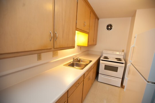 kitchen - Longfellow Garden Apartment Homes