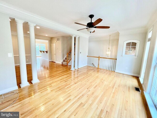 Building Photo - 5476 Serviceberry St