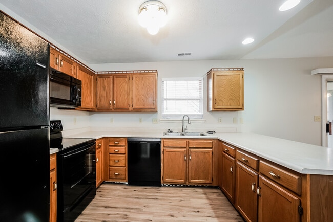 Building Photo - 205 Randell Ct