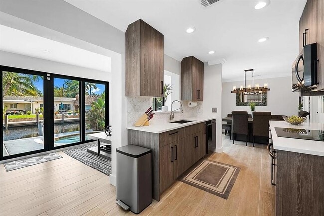 Foto del edificio - 530 SW 11th Ave