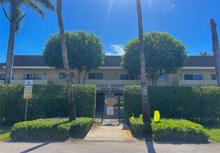 Building Photo - 14500 SW 88th Ave