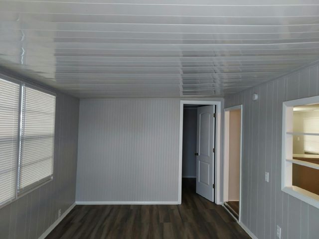 Foto del edificio - 213 48th Ave W
