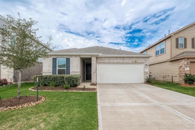 Building Photo - 6554 White Tail Ct