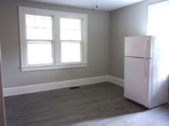 Foto del edificio - 411 N Confederate Ave