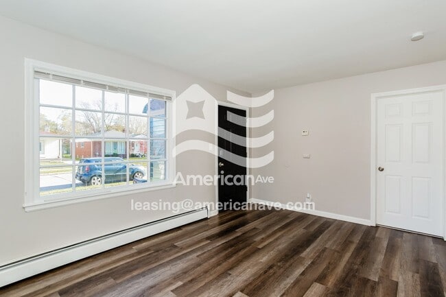 Foto del edificio - 24553 Flower Ave