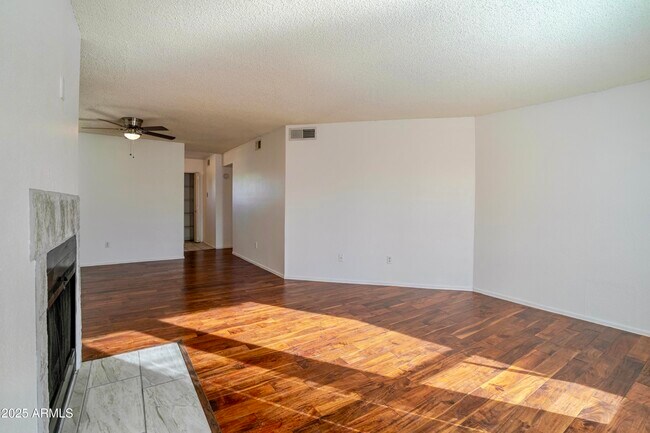 Foto del edificio - 11640 N 51st Ave