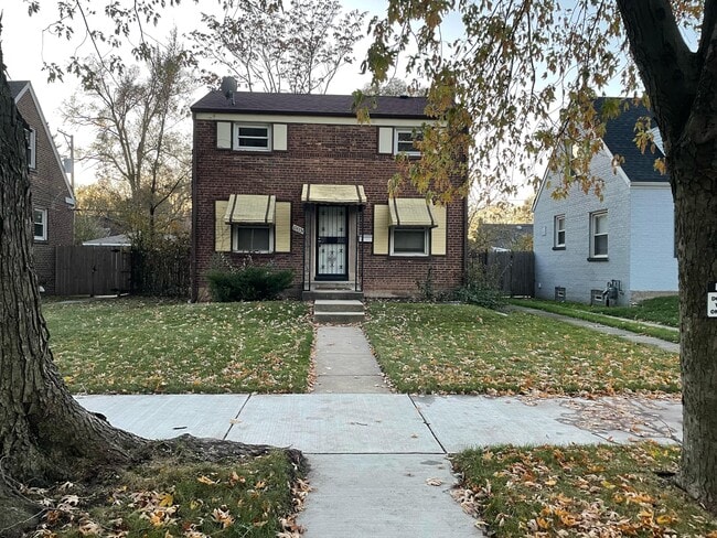 Building Photo - 10030 S Yates Blvd