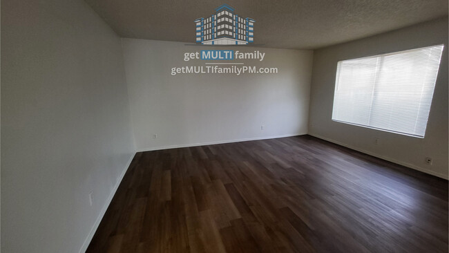 Building Photo - “New Years Special”  - 2 Weeks Free Rent i...