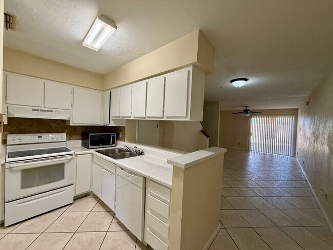 Foto del edificio - 4411 SW 34th St