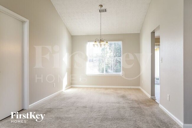 Building Photo - 5530 Panola Pl