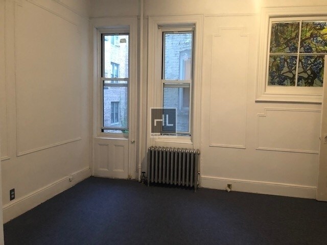Building Photo - PreWar Three Bedroom Apartment in Astoria,NY