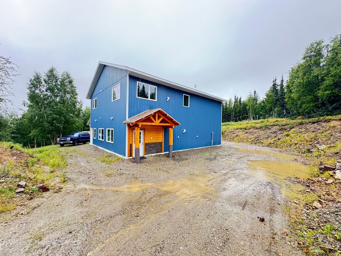 Foto principal - 5965 Haystack Dr