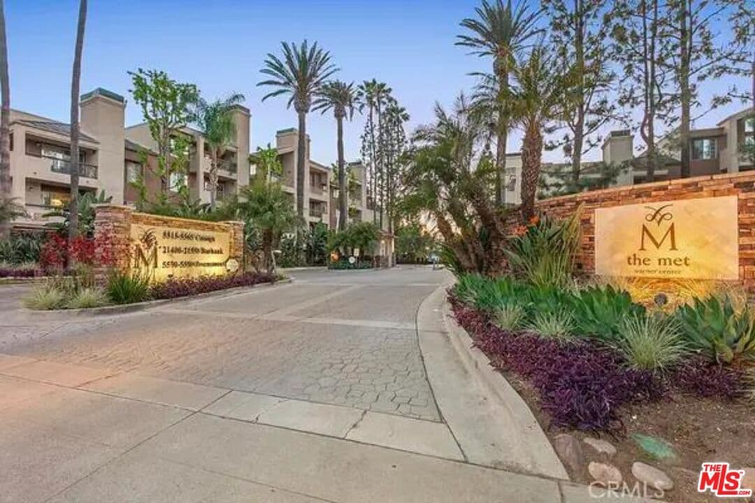 Primary Photo - 5535 Canoga Ave