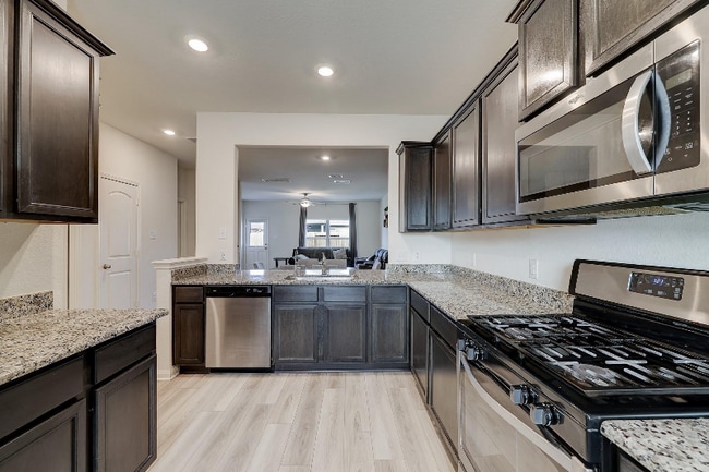 Foto del edificio - 425 Elaine Vly Dr