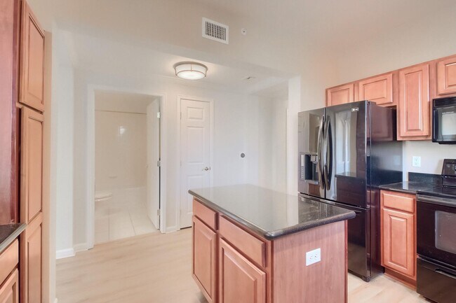 Foto del edificio - 2 Bedroom condo in Denver next to City Park